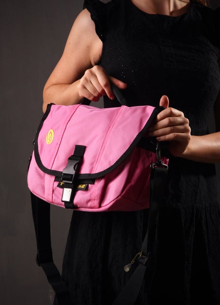 Crossbody bag Timbuk2 Pink in Polyester - 33452265