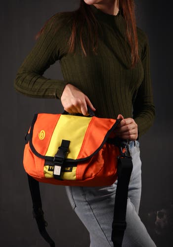 Timbuk2 Metro Messenger Style Tote Cross Body Messenger Bag Orange / Yellow