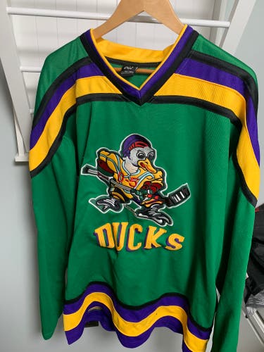 D-5 Ducks Jersey