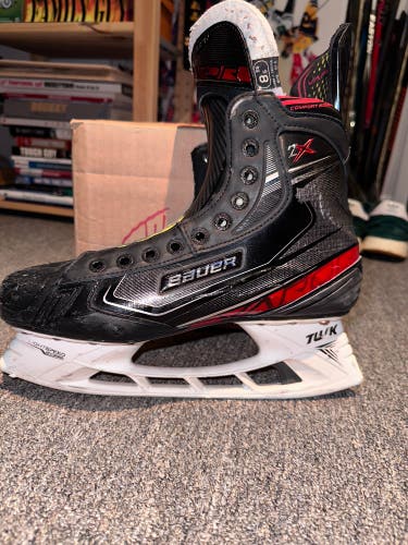 8.5 EE Bauer Vapor 2X Skates
