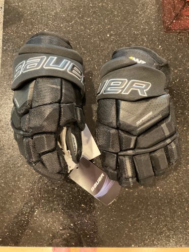 Bauer 13"  Supreme Ultrasonic Gloves (Black / Black)
