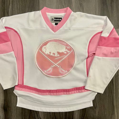 Buffalo Sabres Girls Hockey Jersey - Size Small (7/8) - USED
