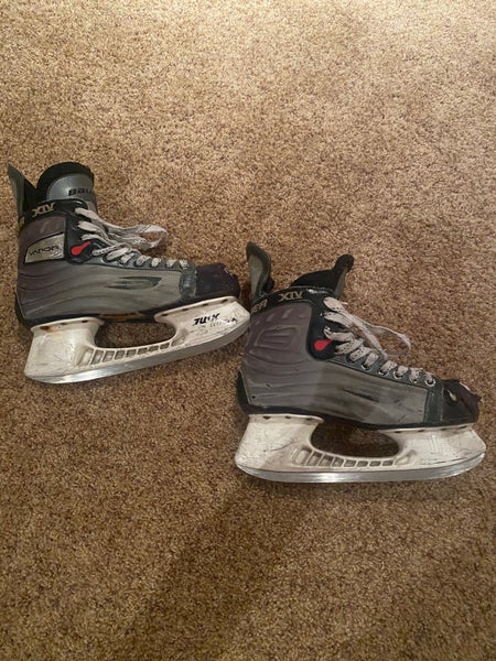 Used Bauer Size 8 Vapor Hockey Skates