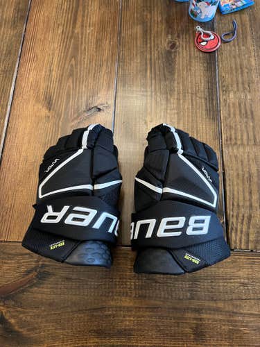 Bauer Vapor Hyperlite Senior Glove Black White 14"