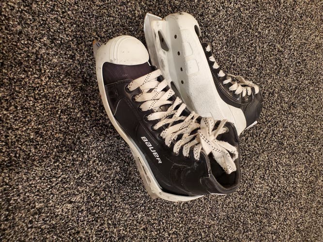 Senior Used Bauer Hockey Goalie Skates Size 9.5