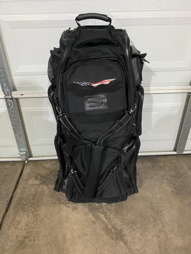 Monsta Roller Bag