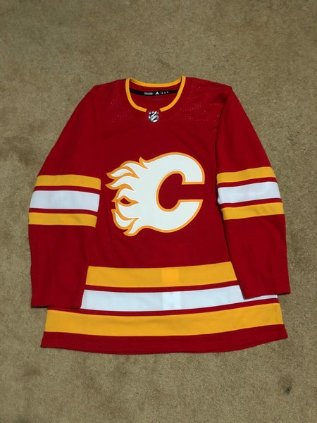 MiC** NWT Adidas Calgary Flames GIORDANO Road Jersey Sz 52