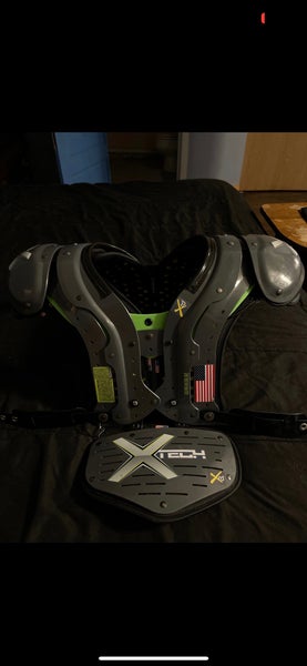 X tech football pads Medium 18-19