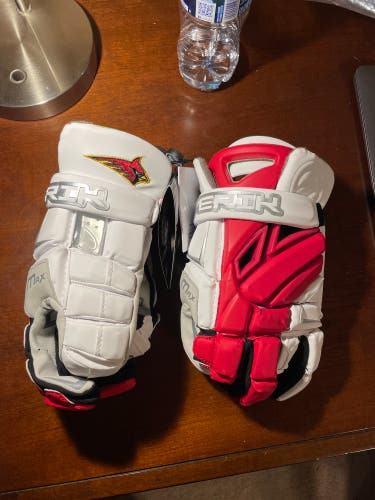 Calvert Hall Brand New Maverick Gloves