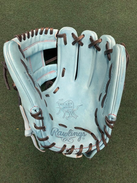 2021 Toronto Blue Jays Heart of the Hide Glove