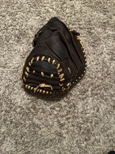 Mizuno Youth Right Hand Throw Catcher's Glove