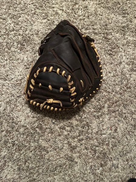 Mizuno Youth Right Hand Throw Catcher's Glove