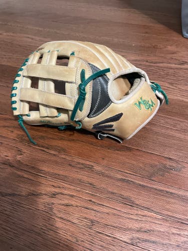 College Issue Easton Small Batch