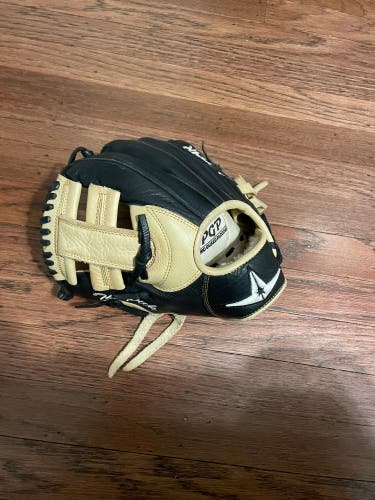 Used Left Hand Throw 9.5" Baseball Glove