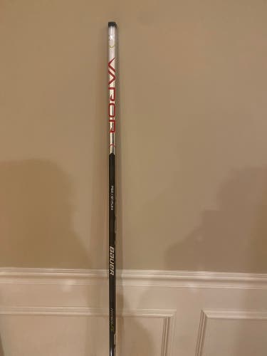 Senior Right Handed Vapor Hyperlite Hockey Stick