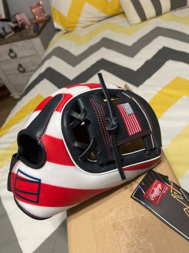 NEW RAWLINGS REV1X EXCLUSIVE - 11.5" REV204-2USA