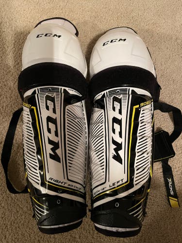 Used CCM Tacks 9060 Shin Pads
