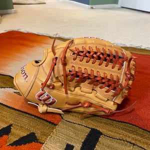 Brand New Without Tags Wilson A2000 D33 Baseball Glove 11.75" (WBW1000901175)