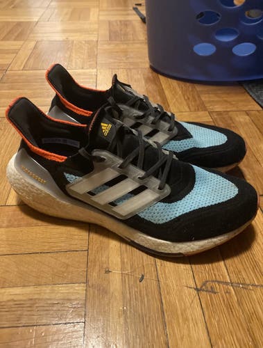 Adidas Ultraboosts ‘21 Primeblue Edition