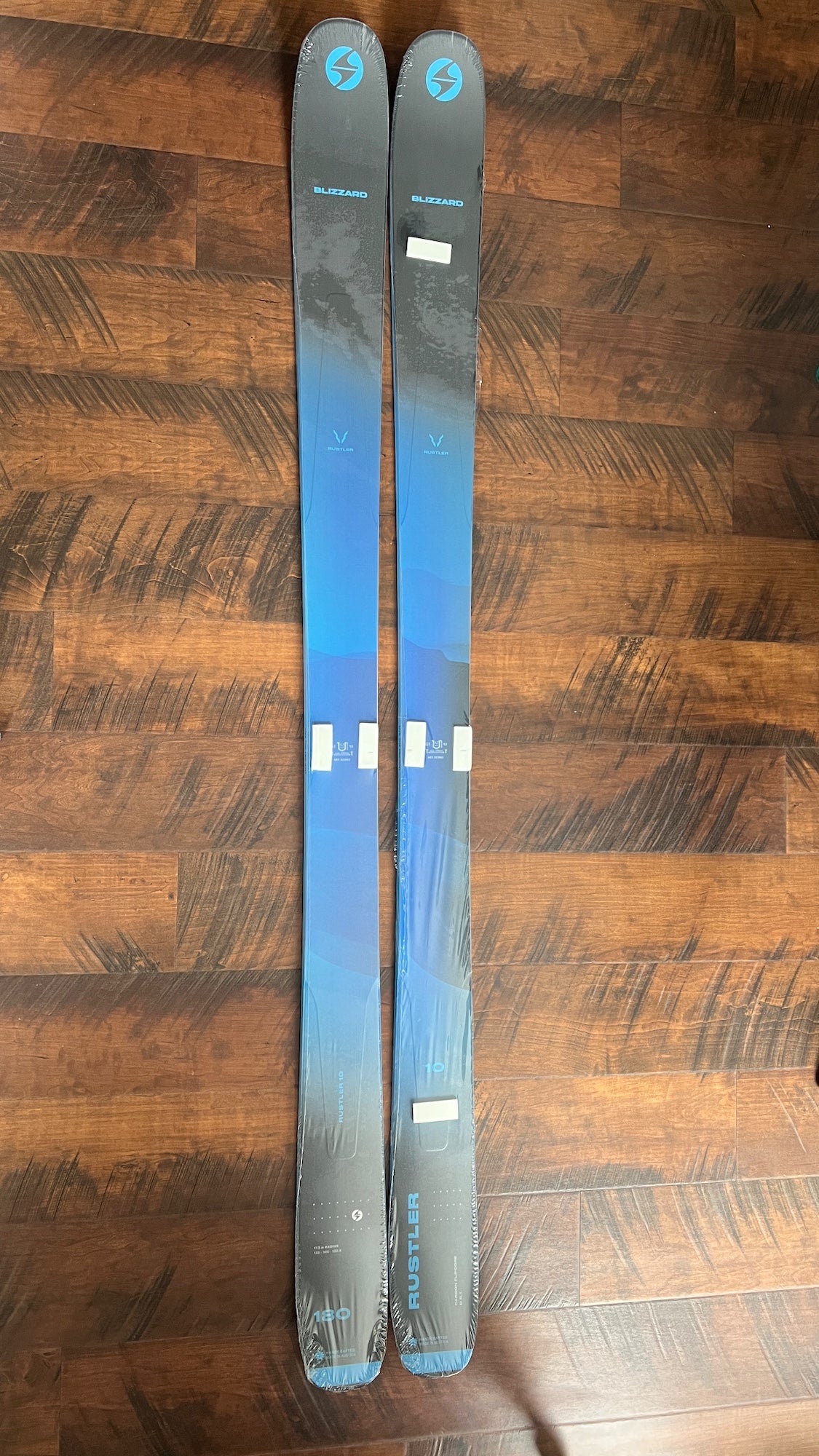 New 2023 180 cm Blizzard Rustler 10 Skis | SidelineSwap