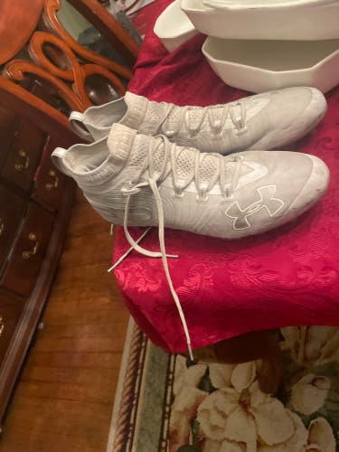 Molded Cleats Low Top Spotlight MC