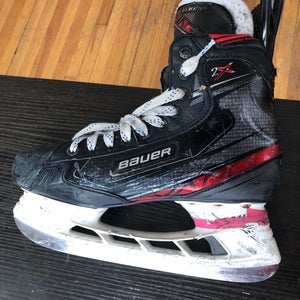 Used Bauer Regular Width Size 8 Vapor 2X Hockey Skates