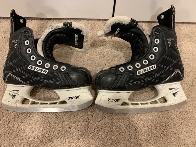 Bauer Nexus 200 Hockey Skates