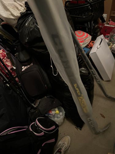 Senior Right Handed P29 Super Tacks 9280 Hockey Stick