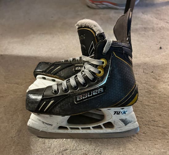 Bauer Supreme One.8 skates sz 1.5D