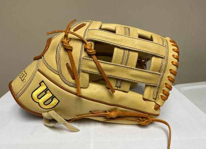 New Outfield 12.75" A2000 Baseball Glove