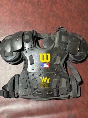 Wilson umpire chest protector