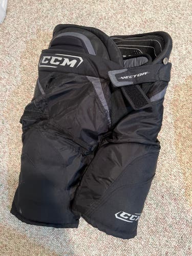 Senior Medium CCM Vector Hockey Pants