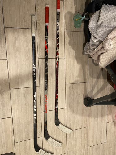 Used Right Handed Vapor 1x lite  Hockey Stick