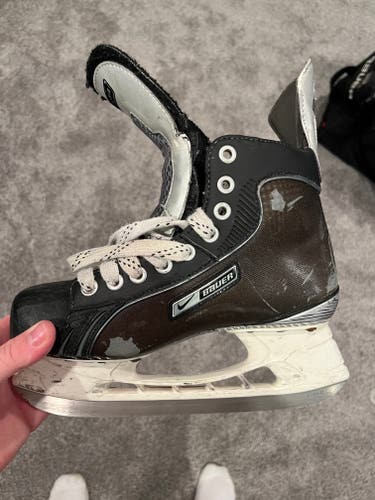 Intermediate Used Bauer Supreme One75 Hockey Skates Regular Width Size 5