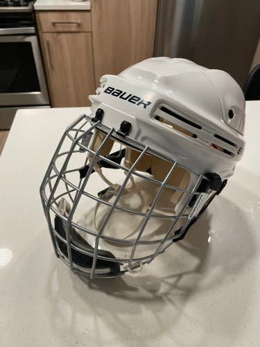 New Large Bauer  4500 Helmet
