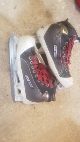 Junior Used Bauer Supreme One75 Hockey Goalie Skates Regular Width Size 5