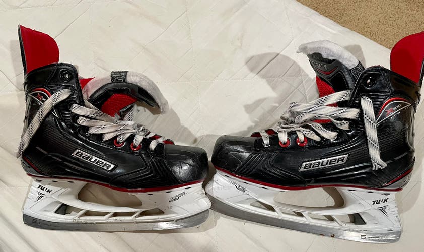 Used Bauer Regular Width  Size 5.5 Vapor X500 Hockey Skates