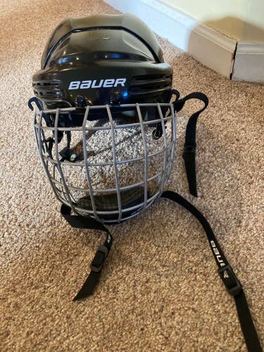 Used Youth Bauer BHH2100S Helmet
