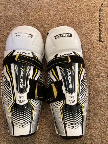 CCM Super Tacks Shin Pads