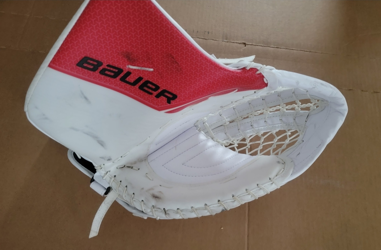 Bauer Supreme UltraSonic PRO Pro Stock Goalie Glove 580 Break REIMER Hurricanes