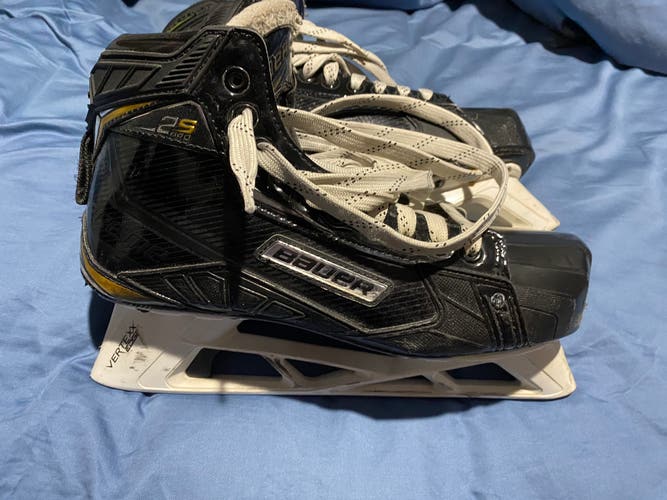 Used Bauer Regular Width  Size 9 Supreme 2S Hockey Goalie Skates