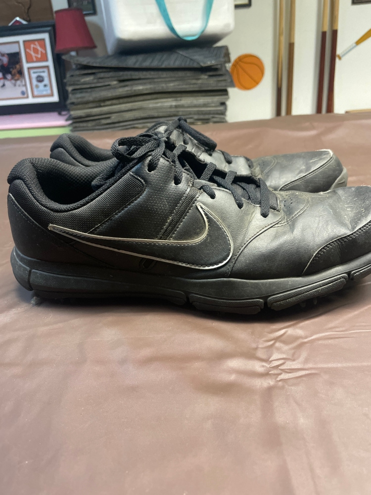 Used Size 11.5 (Women's 12.5) Nike Golf Shoes