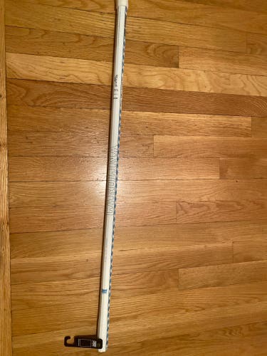 UNC EPOCH Dragonfly Purpose Pro S32 Women's Lacrosse Shaft