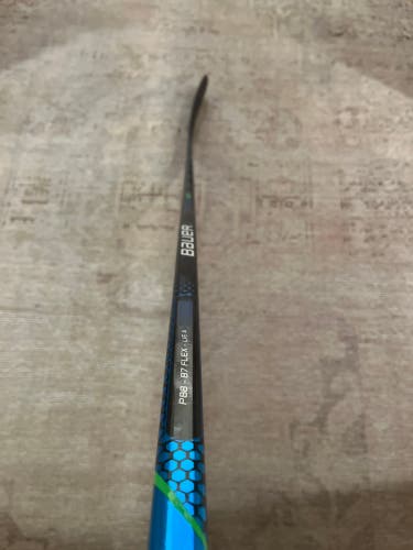 Senior Left Hand P88 Nexus Geo Hockey Stick