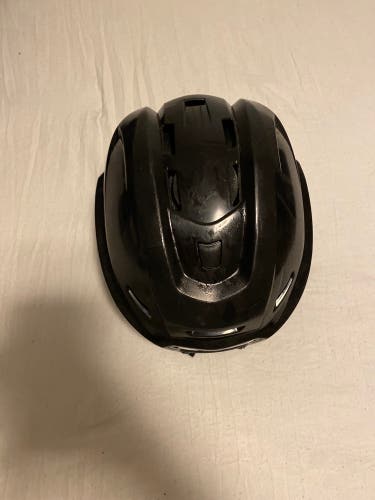 Great condition! Barely Used Medium CCM  Resistance 300 Helmet