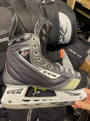 Senior New CCM U+ Crazy Light Hockey Skates Regular Width Pro Stock Size 10D