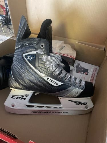 Senior New CCM U+ Crazy Light Hockey Skates Regular Width Pro Stock Size 7.25