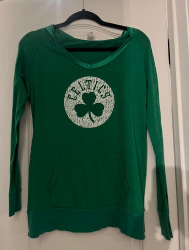 Women’s Medium Boston Celtics Shirt