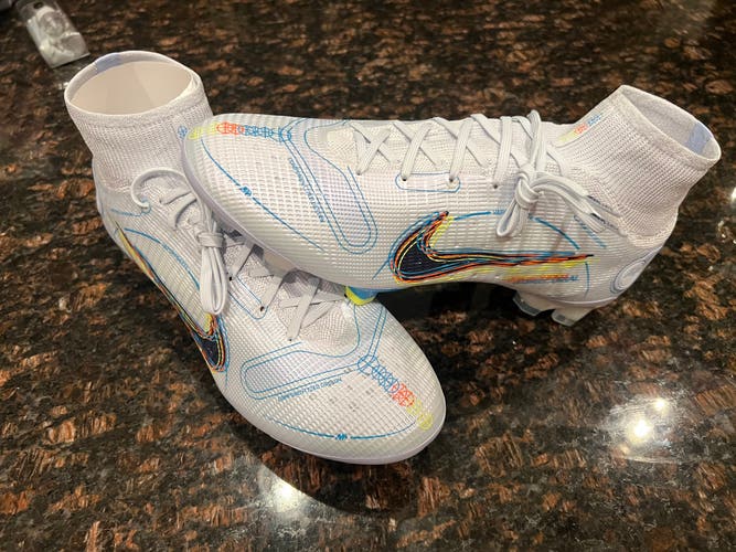 Silver Men's Molded Cleats Nike Mercurial Superfly 8 Elite FG Cleats