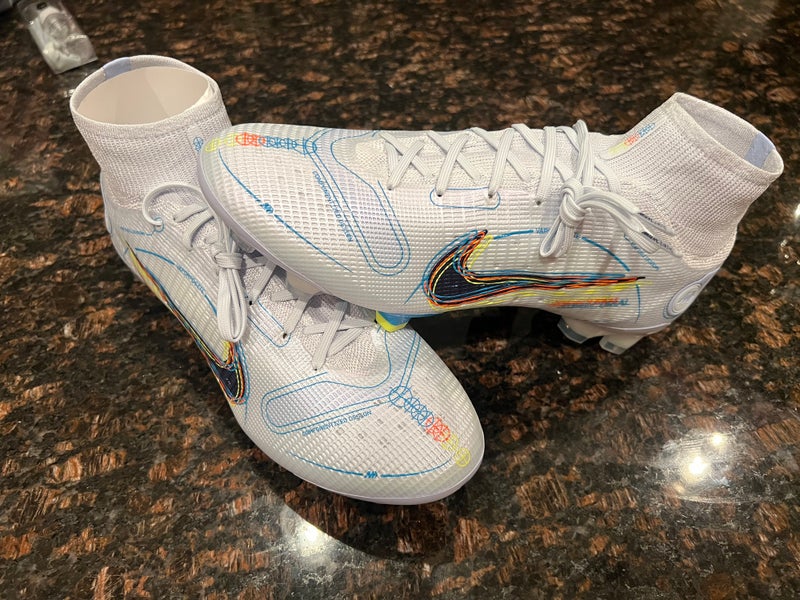 Silver Men's Molded Cleats Nike Mercurial Superfly 8 Elite FG Cleats